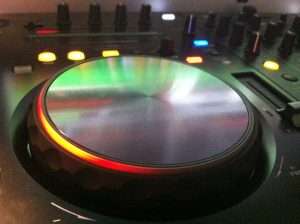 Pioneer DDJ-S1 Review Jogwheels