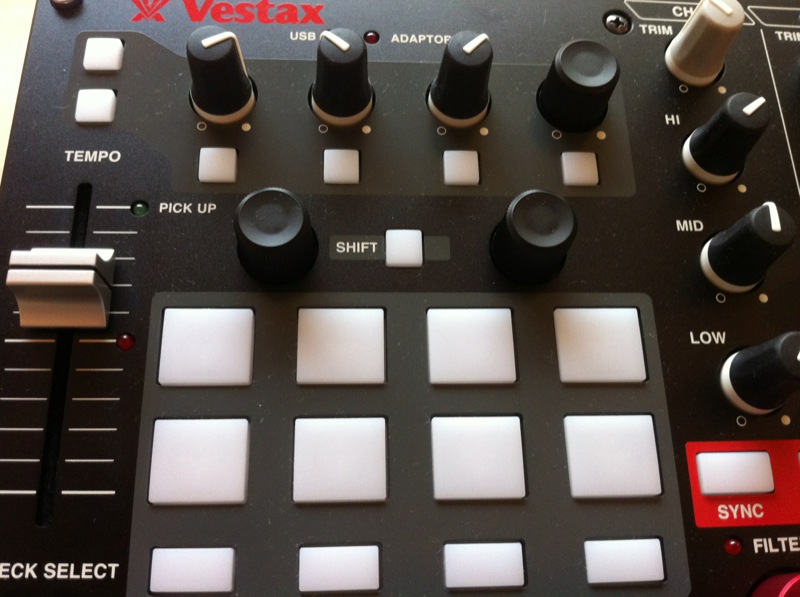 Review & Video: Vestax VCI-400 DJ Midi & Audio Controller