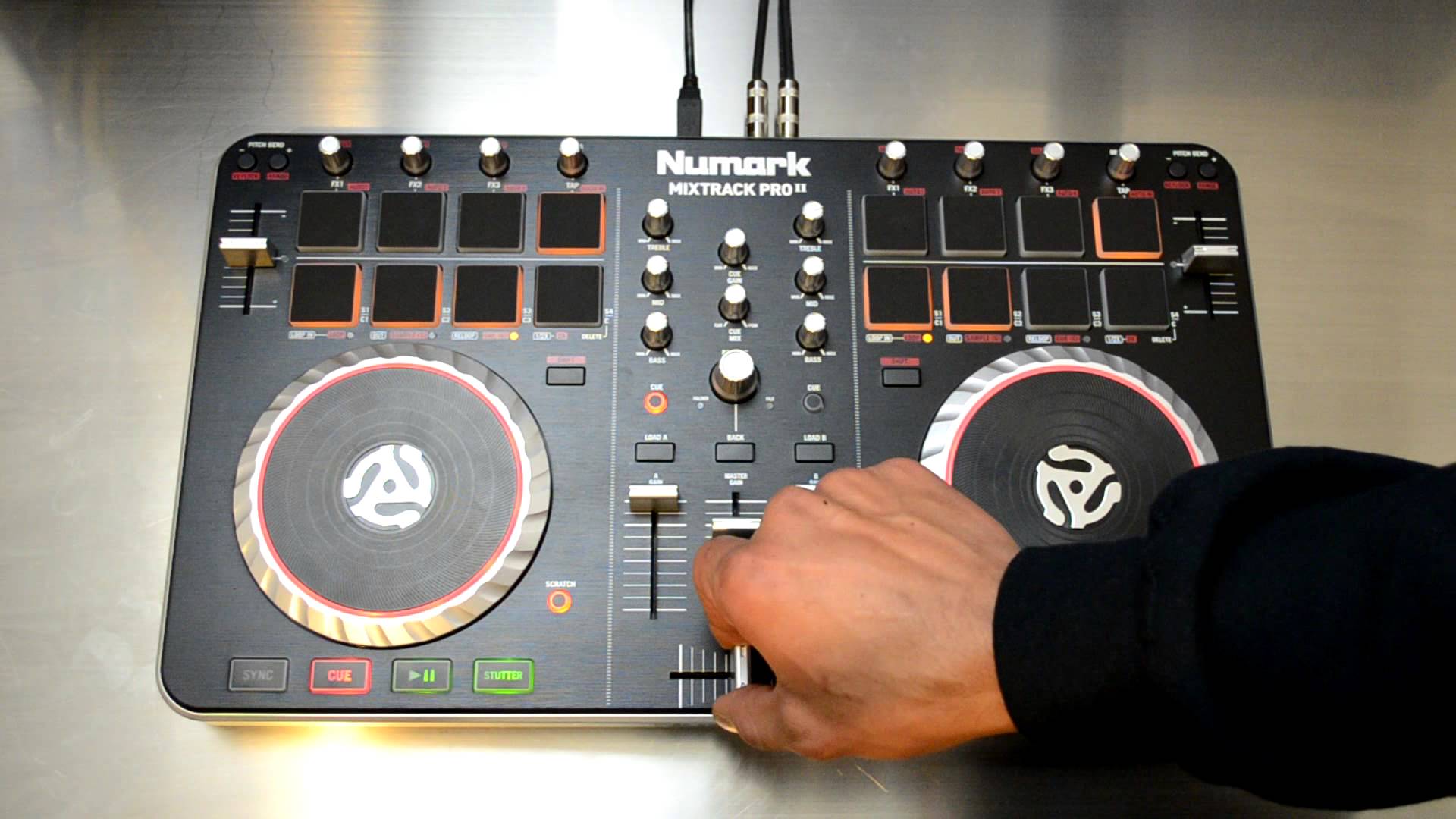 Hercules DJ Control Air vs Numark Mixtrack Pro II: What is the difference?