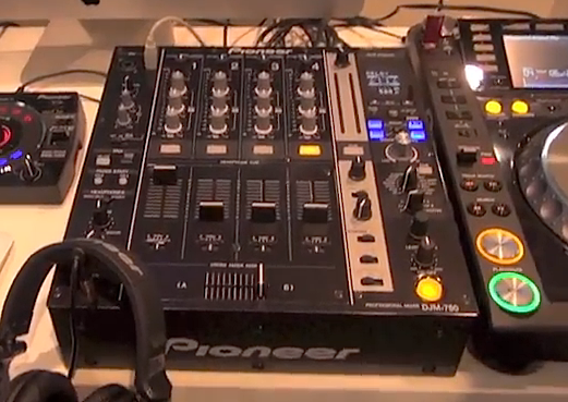 Pioneer DJM-750 Pioneer DJM-750