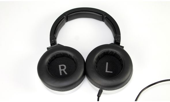 AKG K167