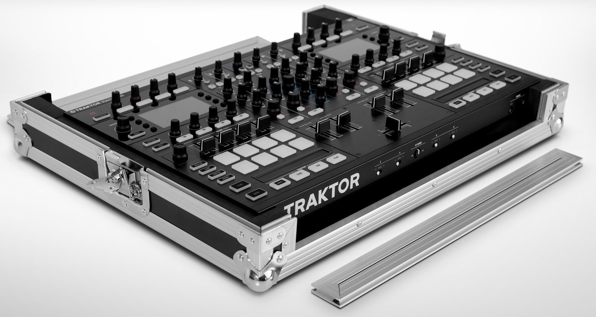 最終TRAKTOR KONTROL S8 フライトケースTRAKTOR PRO3