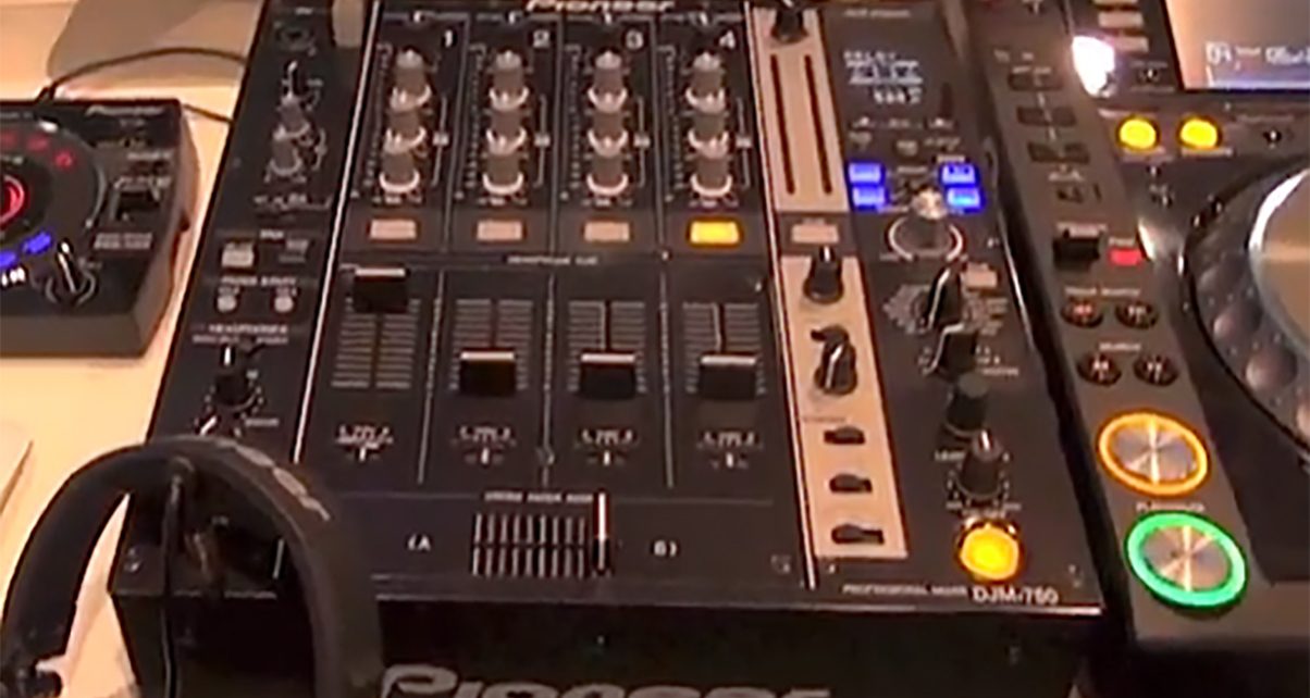 Musikmesse-2013-Pioneer’s-DJM-
