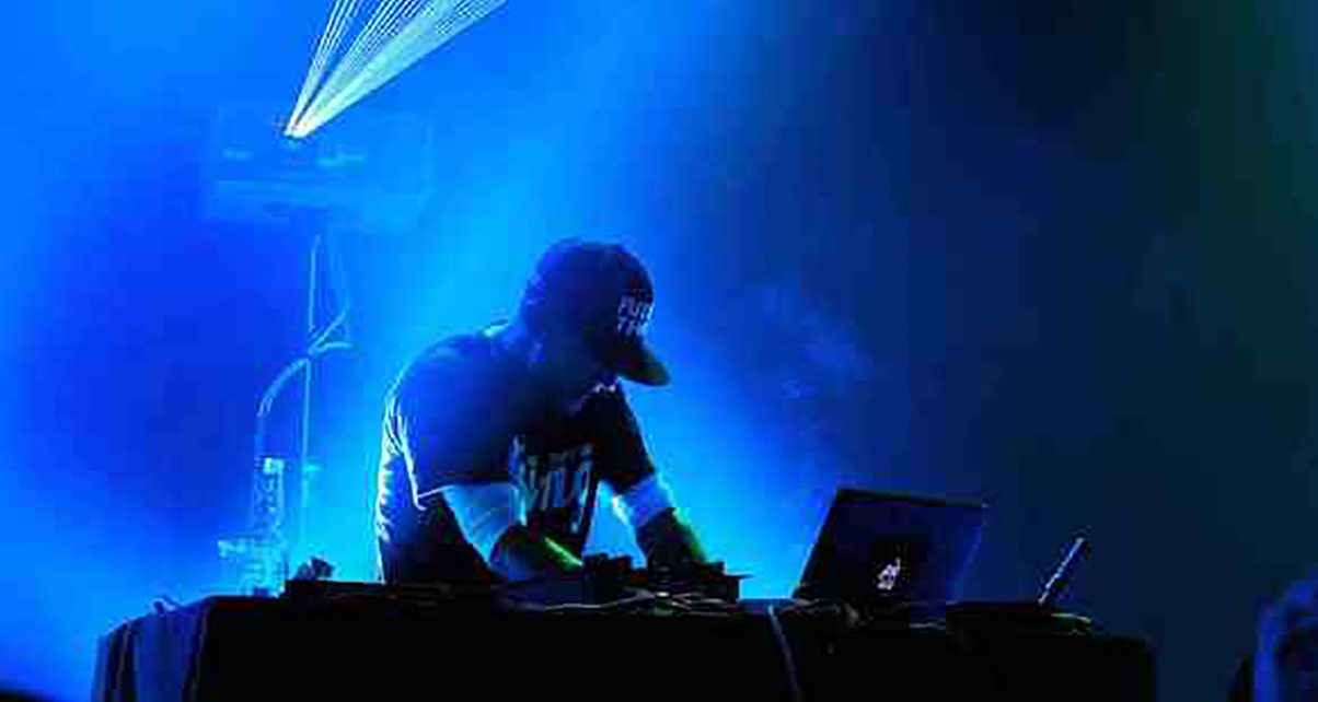 Friday Roundup 11 Steps To Securing A DJ Gig Digital DJ Tips