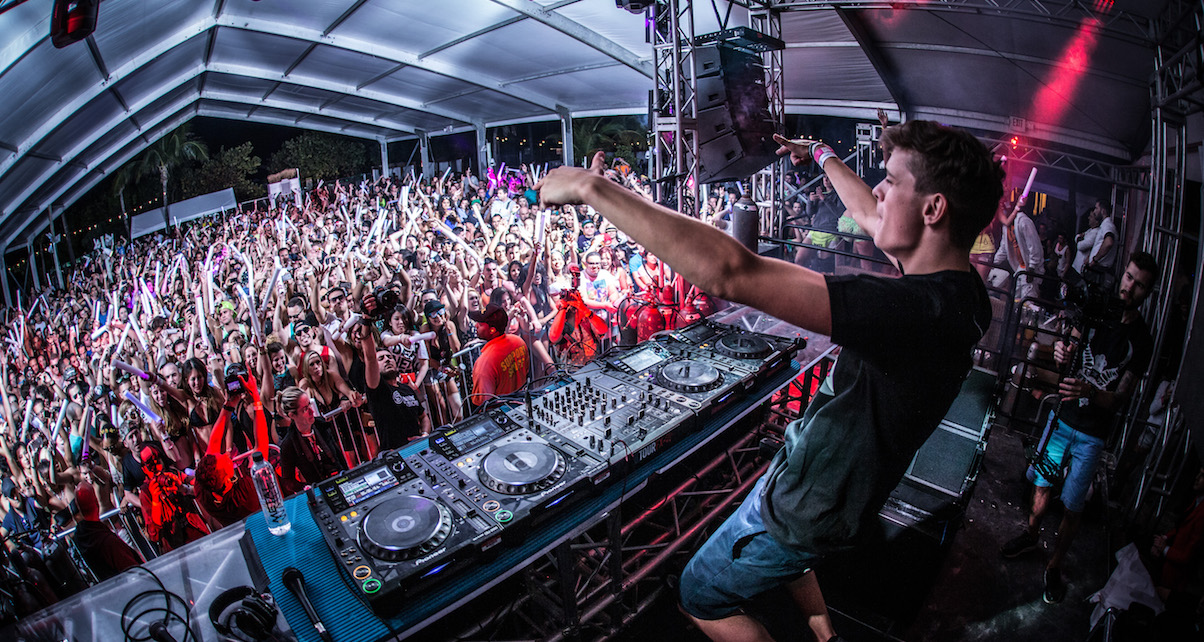 "Can I Have Your Whole Tunes List Please?" Digital DJ Tips