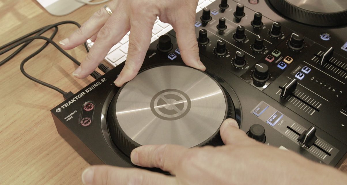 Native Instruments Traktor Kontrol S2 Mk3 Review - Digital DJ Tips