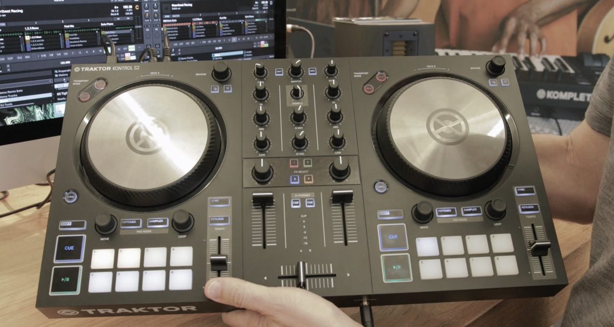 Native Instruments Traktor Kontrol S2 Mk3 Review Digital Dj Tips