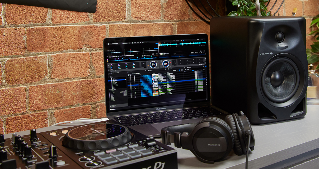 The Best DJ Speakers For Practising Digital DJ Tips