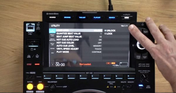 How To Update The Firmware On Pioneer DJ CDJ-3000 Media Players