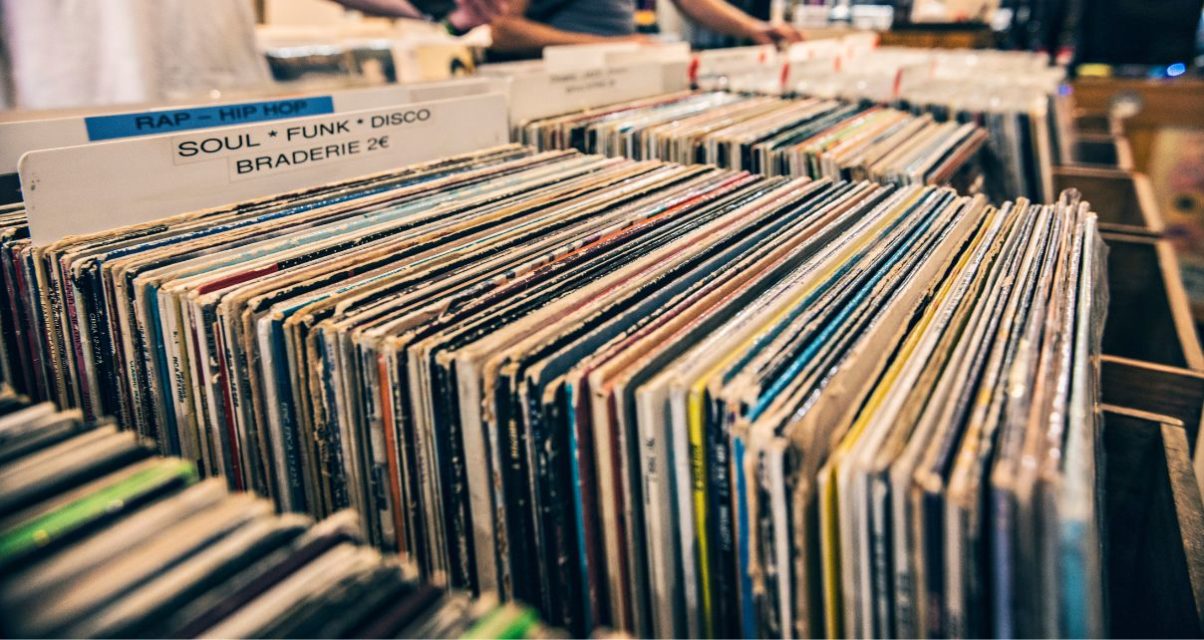 7 Reasons DJs Still Use Vinyl & Turntables Today Digital DJ Tips