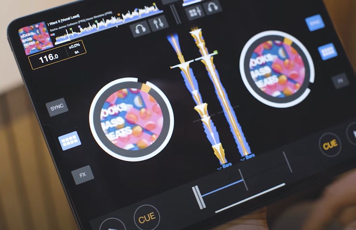 now-you-can-dj-on-your-iphone-with-rekordbox-v4-0-but-no-android