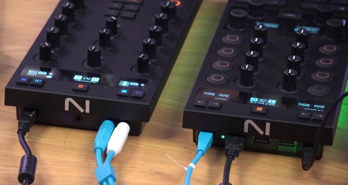 TRAKTOR Z1 MK2 DJコントローラー Amazon.com: Native Instruments Traktor Kontrol Z1 Mk2 DJ