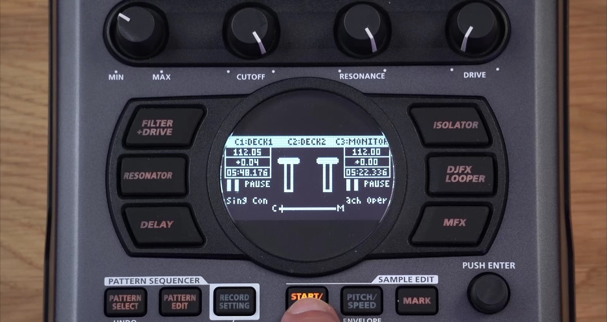 Zoomed-in view of the Roland SP-404MKII screen. 