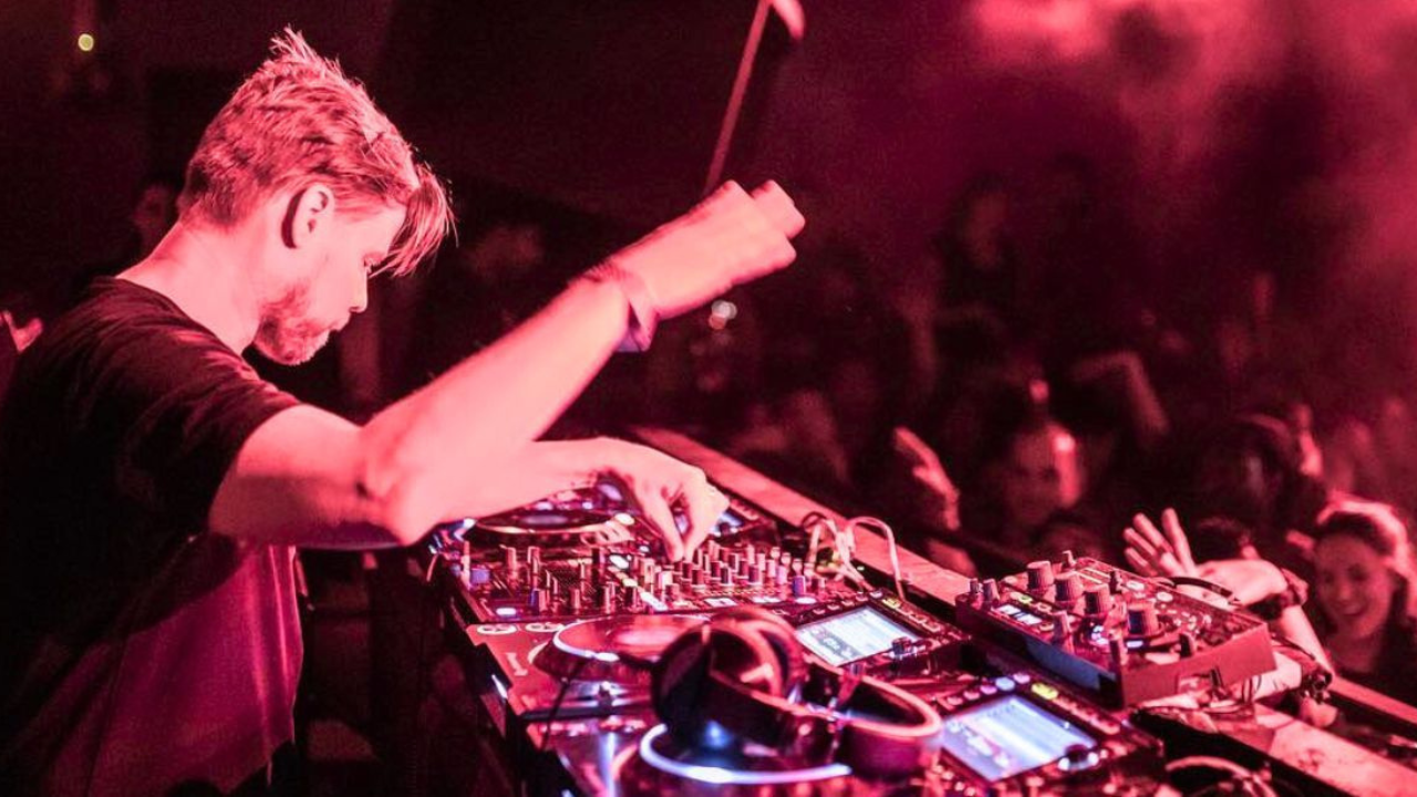 How To Get Regular DJ Gigs